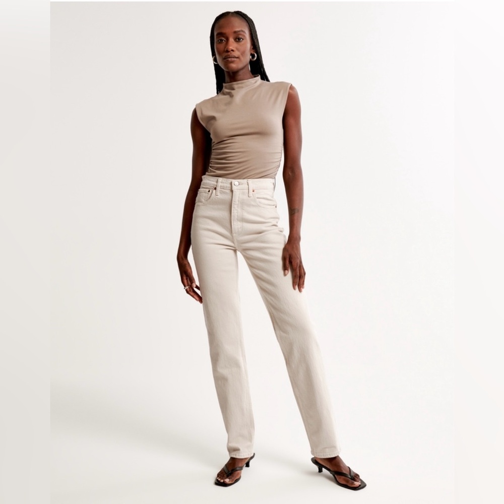 Abercrombie Ultra High Rise 90s Straight